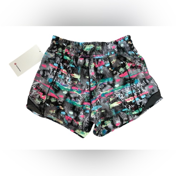 Bundle of 3 Lululemon Womens Hold Tight HR Shorts Tank Top Size 6 Socks M NWT - Picture 6 of 16